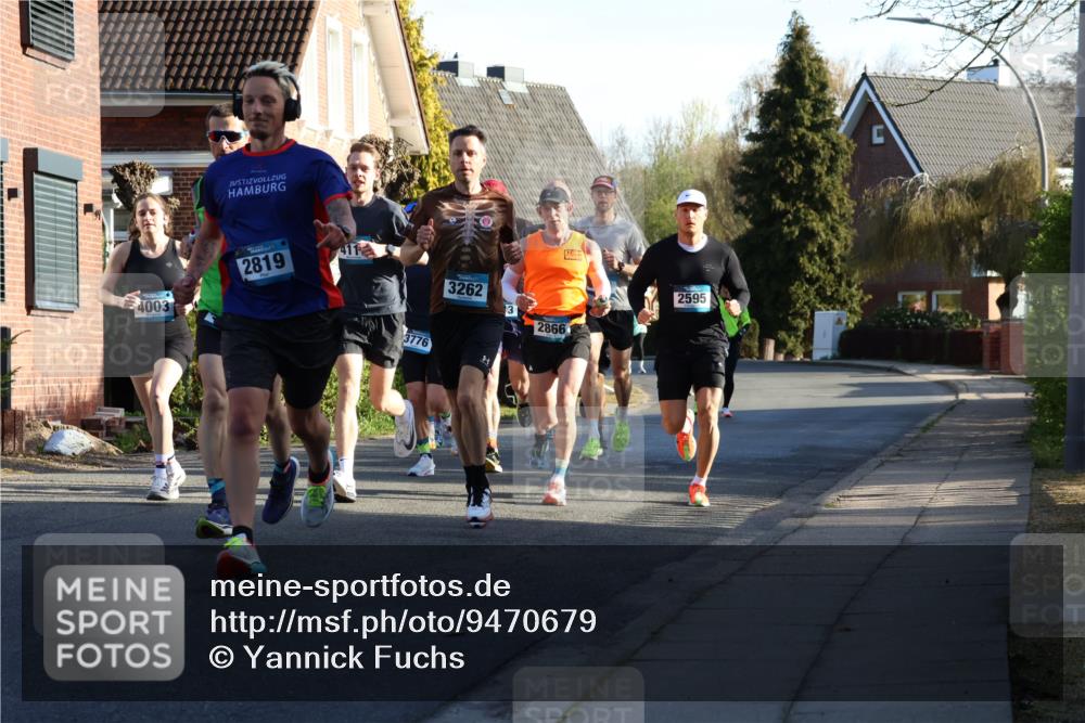 12.04.2026 - 45. Internationalen Wilhelmsburger Insellauf Yannick Fuchs http://msf.ph/oto/9470679 12.04.2026 08:55:07 Laufen 4003, 2819, 3776, 3262, 2595, 3, 2866 meine-sportfotos.de