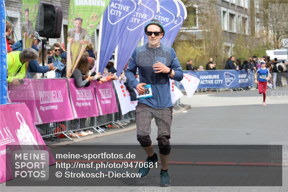 12.04.2026 - 45. Internationalen Wilhelmsburger Insellauf Strokosch-Dieckow http://msf.ph/oto/9470681 12.04.2026 12:51:47 Ziel 5595 meine-sportfotos.de