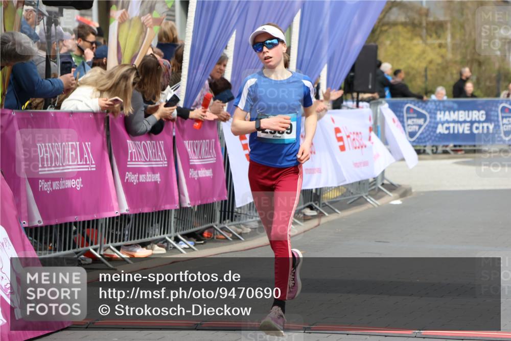 12.04.2026 - 45. Internationalen Wilhelmsburger Insellauf Strokosch-Dieckow http://msf.ph/oto/9470690 12.04.2026 12:51:53 Ziel 2959, 5860 meine-sportfotos.de