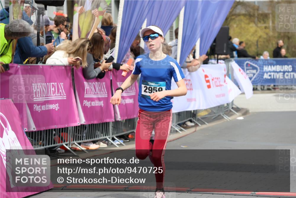 12.04.2026 - 45. Internationalen Wilhelmsburger Insellauf Strokosch-Dieckow http://msf.ph/oto/9470725 12.04.2026 12:51:53 Ziel 2959, 5860 meine-sportfotos.de