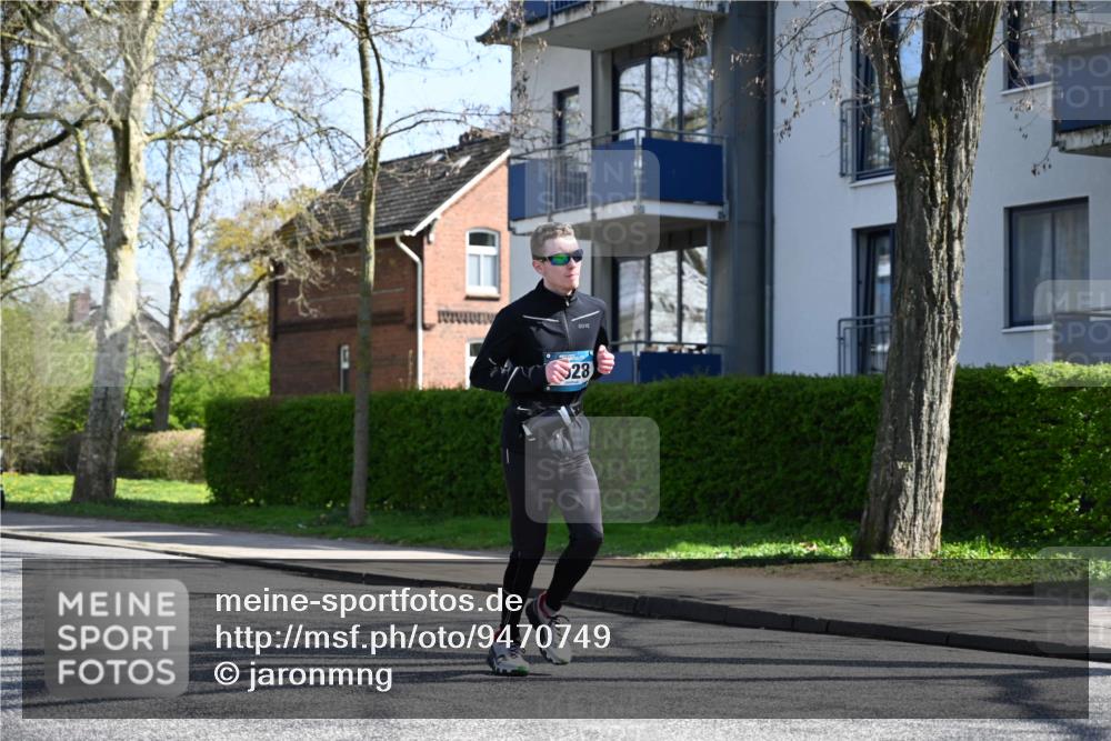 12.04.2026 - 45. Internationalen Wilhelmsburger Insellauf J. Mangold http://msf.ph/oto/9470749 12.04.2026 11:22:56 Ziel 2450, 2928, 2929, 5253, 3273, 2556, 2555, 5583 meine-sportfotos.de