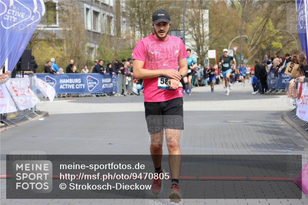 12.04.2026 - 45. Internationalen Wilhelmsburger Insellauf Strokosch-Dieckow http://msf.ph/oto/9470805 12.04.2026 12:51:55 Ziel 2959, 5860 meine-sportfotos.de