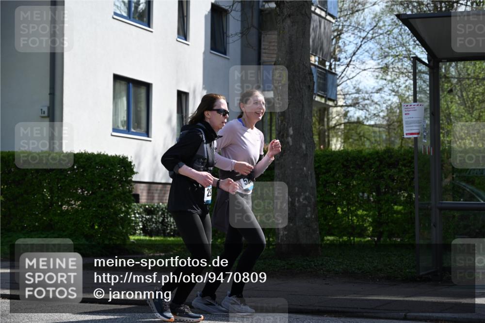 12.04.2026 - 45. Internationalen Wilhelmsburger Insellauf J. Mangold http://msf.ph/oto/9470809 12.04.2026 11:23:05 Ziel 2450, 2928, 2929, 5253, 3273, 2556, 2555, 2555, 5583 meine-sportfotos.de
