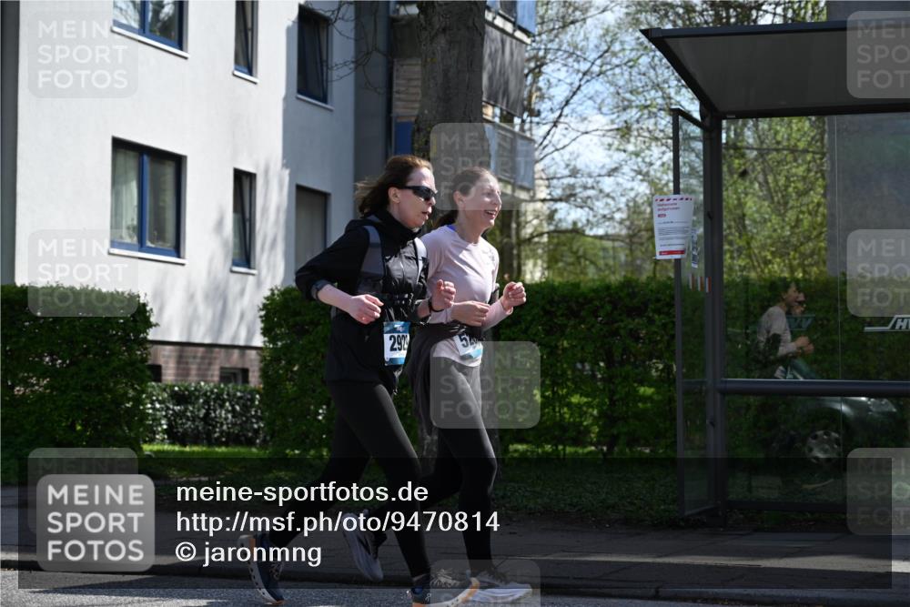 12.04.2026 - 45. Internationalen Wilhelmsburger Insellauf J. Mangold http://msf.ph/oto/9470814 12.04.2026 11:23:05 Ziel 2450, 2928, 2929, 5253, 3273, 2556, 2555, 2555, 5583 meine-sportfotos.de