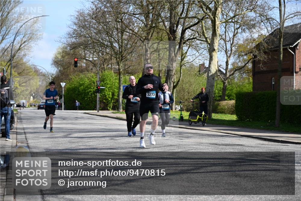 12.04.2026 - 45. Internationalen Wilhelmsburger Insellauf J. Mangold http://msf.ph/oto/9470815 12.04.2026 11:23:22 Ziel 2929, 5253, 3273, 2556, 2555, 5583 meine-sportfotos.de