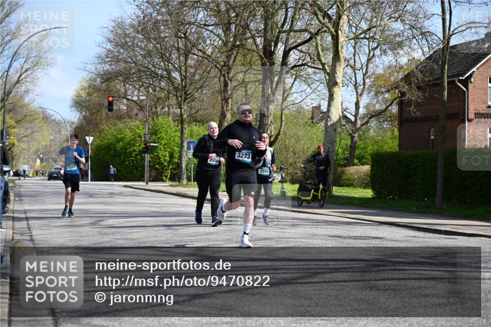 12.04.2026 - 45. Internationalen Wilhelmsburger Insellauf J. Mangold http://msf.ph/oto/9470822 12.04.2026 11:23:22 Ziel 2929, 5253, 3273, 2556, 2555, 5583 meine-sportfotos.de