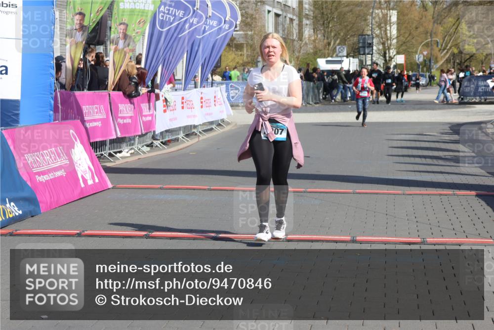 12.04.2026 - 45. Internationalen Wilhelmsburger Insellauf Strokosch-Dieckow http://msf.ph/oto/9470846 12.04.2026 11:26:35 Ziel 2207 meine-sportfotos.de