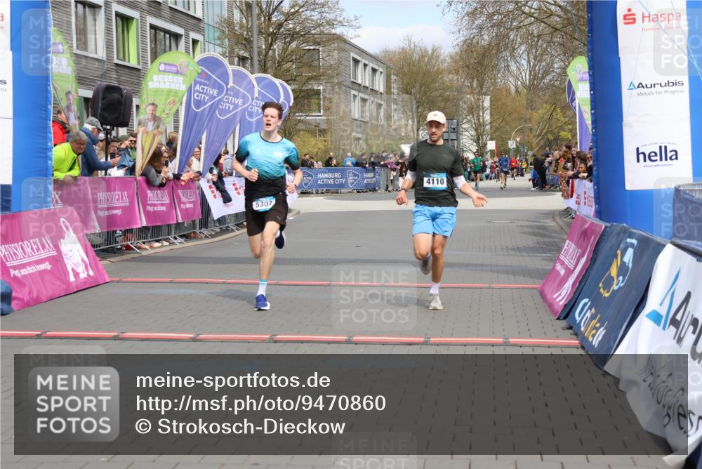 12.04.2026 - 45. Internationalen Wilhelmsburger Insellauf Strokosch-Dieckow http://msf.ph/oto/9470860 12.04.2026 12:52:01 Ziel 4110, 5307 meine-sportfotos.de