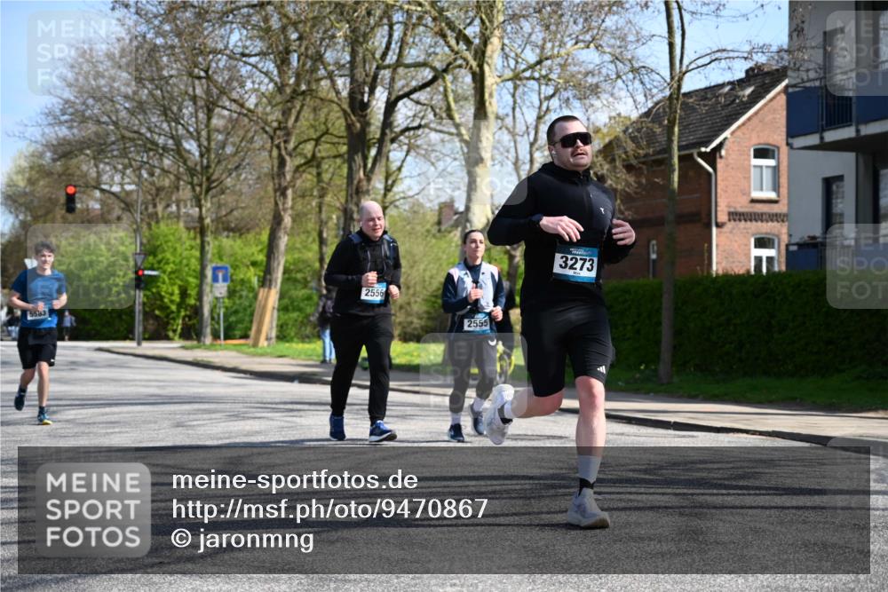 12.04.2026 - 45. Internationalen Wilhelmsburger Insellauf J. Mangold http://msf.ph/oto/9470867 12.04.2026 11:23:24 Ziel 5253, 3273, 2556, 2555, 5583 meine-sportfotos.de