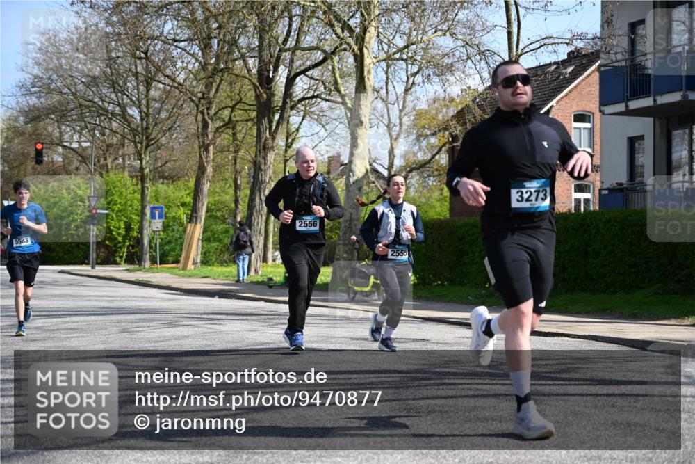 12.04.2026 - 45. Internationalen Wilhelmsburger Insellauf J. Mangold http://msf.ph/oto/9470877 12.04.2026 11:23:24 Ziel 5253, 3273, 2556, 2555, 5583 meine-sportfotos.de