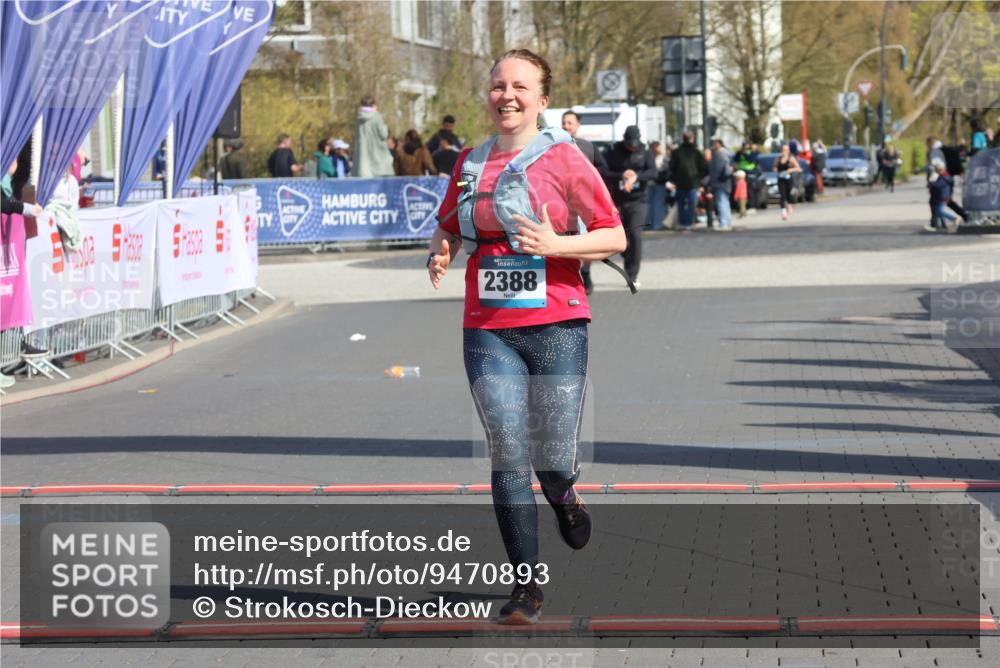 12.04.2026 - 45. Internationalen Wilhelmsburger Insellauf Strokosch-Dieckow http://msf.ph/oto/9470893 12.04.2026 11:26:43 Ziel 2388 meine-sportfotos.de