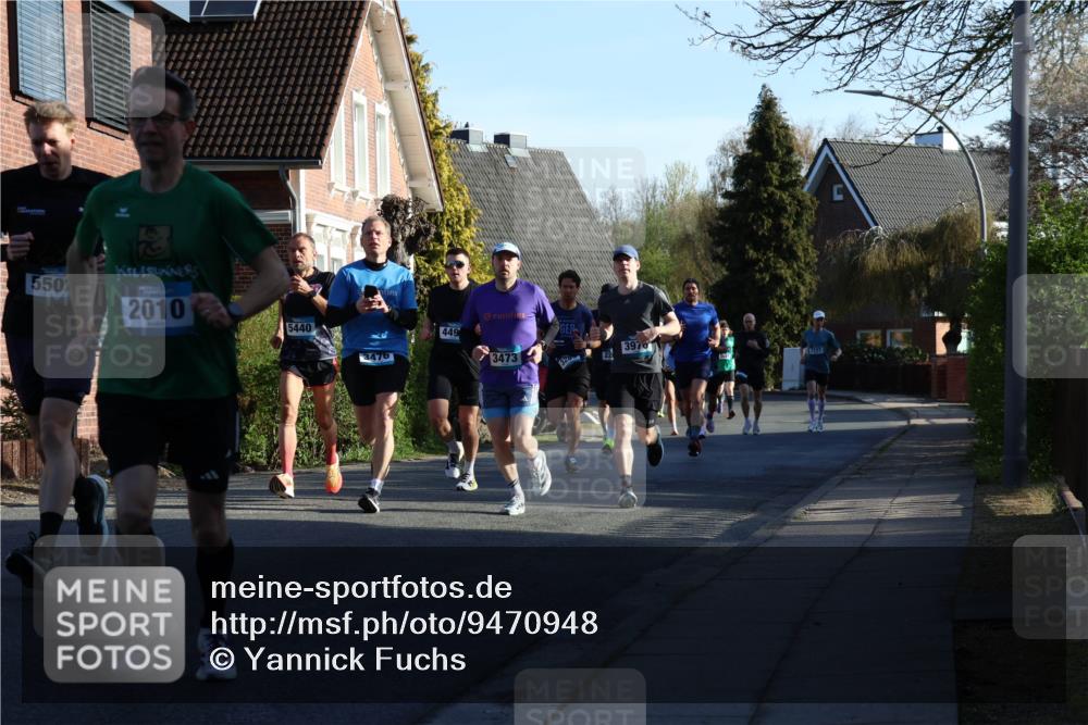 12.04.2026 - 45. Internationalen Wilhelmsburger Insellauf Yannick Fuchs http://msf.ph/oto/9470948 12.04.2026 08:55:28 Laufen 550, 2010, 5440, 449, 3476, 3473, 3976, 32, 22, 224 meine-sportfotos.de