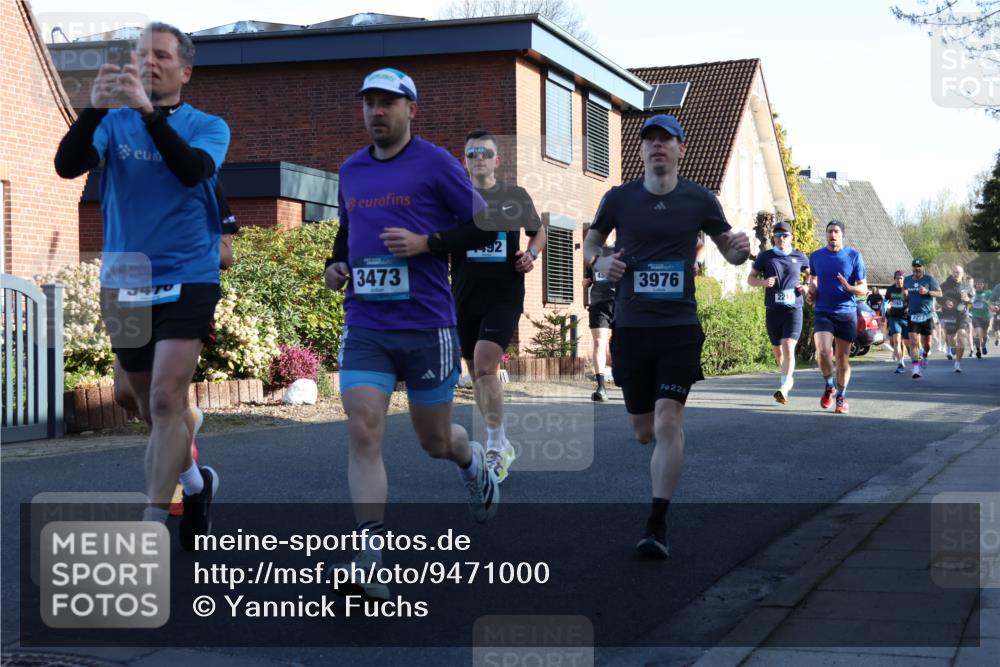 12.04.2026 - 45. Internationalen Wilhelmsburger Insellauf Yannick Fuchs http://msf.ph/oto/9471000 12.04.2026 08:55:32 Laufen 3470, 3473, 3976, 226, 2253 meine-sportfotos.de