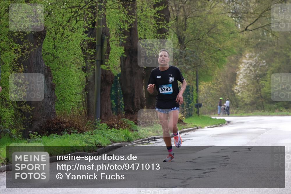 12.04.2026 - 45. Internationalen Wilhelmsburger Insellauf Yannick Fuchs http://msf.ph/oto/9471013 12.04.2026 09:57:02 Laufen 5293 meine-sportfotos.de