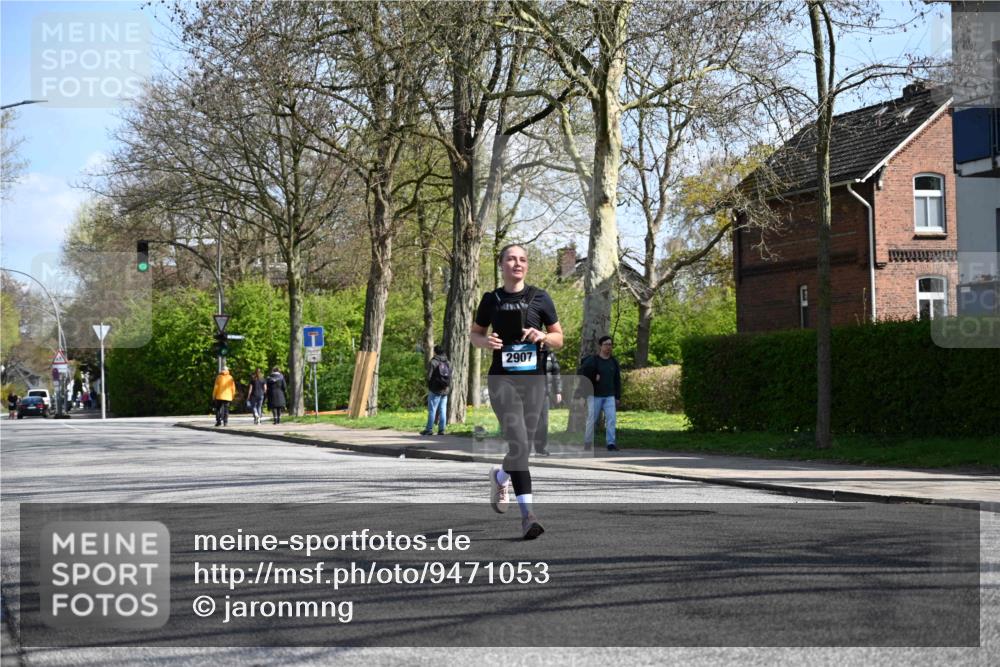 12.04.2026 - 45. Internationalen Wilhelmsburger Insellauf J. Mangold http://msf.ph/oto/9471053 12.04.2026 11:24:30 Ziel 4450, 3719, 3690, 2907, 4146 meine-sportfotos.de