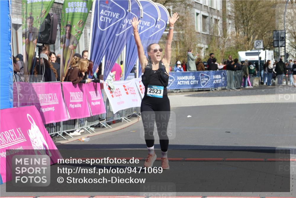 12.04.2026 - 45. Internationalen Wilhelmsburger Insellauf Strokosch-Dieckow http://msf.ph/oto/9471069 12.04.2026 11:27:10 Ziel 2523 meine-sportfotos.de