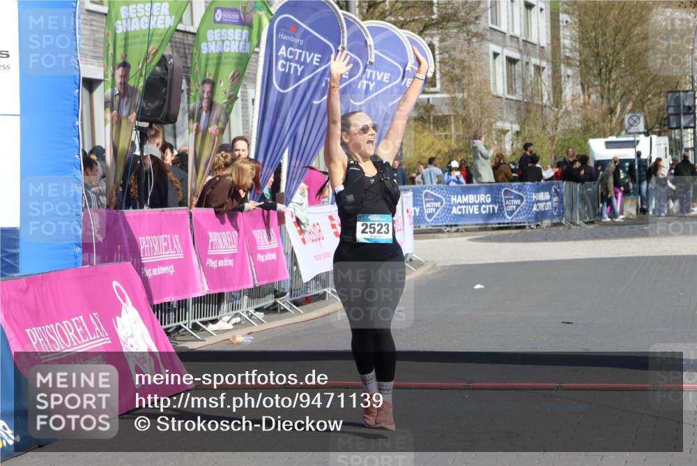 12.04.2026 - 45. Internationalen Wilhelmsburger Insellauf Strokosch-Dieckow http://msf.ph/oto/9471139 12.04.2026 11:27:10 Ziel 2523 meine-sportfotos.de