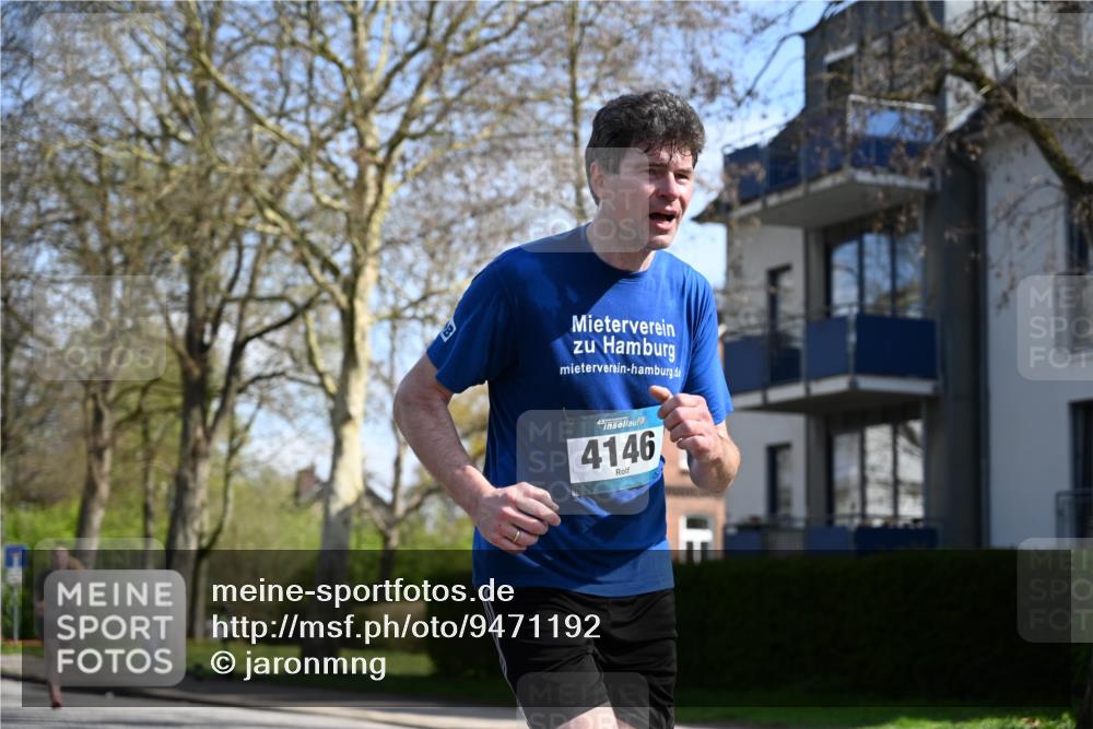 12.04.2026 - 45. Internationalen Wilhelmsburger Insellauf J. Mangold http://msf.ph/oto/9471192 12.04.2026 11:24:58 Ziel 4146, 4519, 5559, 5559, 2025, 2542 meine-sportfotos.de