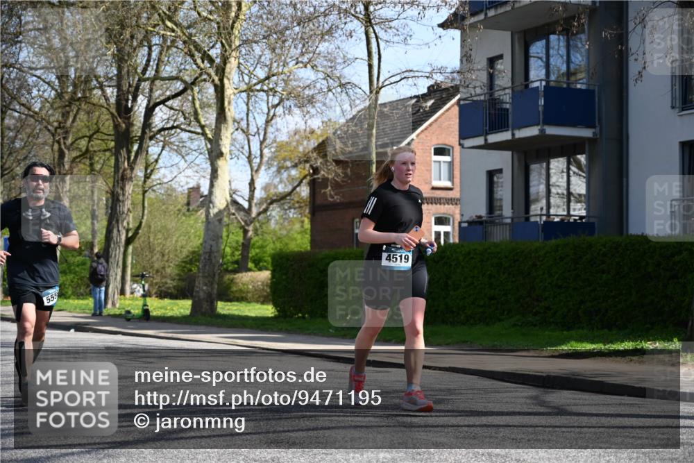 12.04.2026 - 45. Internationalen Wilhelmsburger Insellauf J. Mangold http://msf.ph/oto/9471195 12.04.2026 11:25:04 Ziel 4146, 4519, 5559, 2025, 2025, 2542, 3168, 3775 meine-sportfotos.de