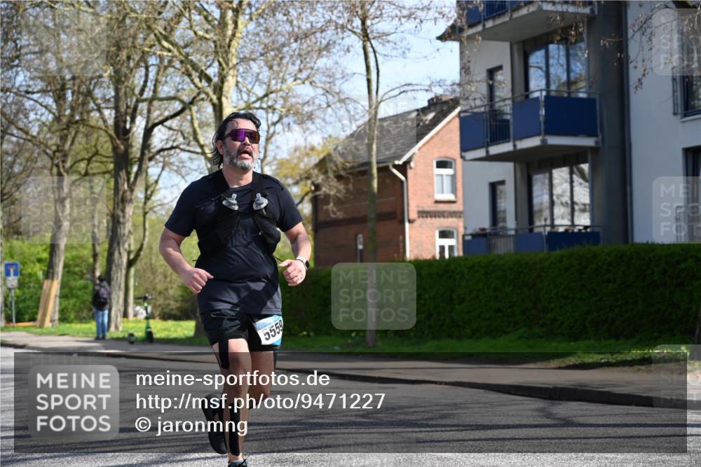 12.04.2026 - 45. Internationalen Wilhelmsburger Insellauf J. Mangold http://msf.ph/oto/9471227 12.04.2026 11:25:05 Ziel 4146, 4519, 5559, 2025, 2542, 3168, 3775 meine-sportfotos.de