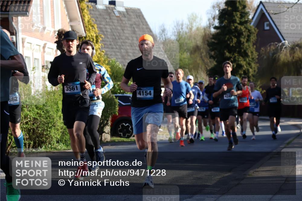 12.04.2026 - 45. Internationalen Wilhelmsburger Insellauf Yannick Fuchs http://msf.ph/oto/9471228 12.04.2026 08:55:50 Laufen 62, 3561, 4154, 4242, 1377 meine-sportfotos.de