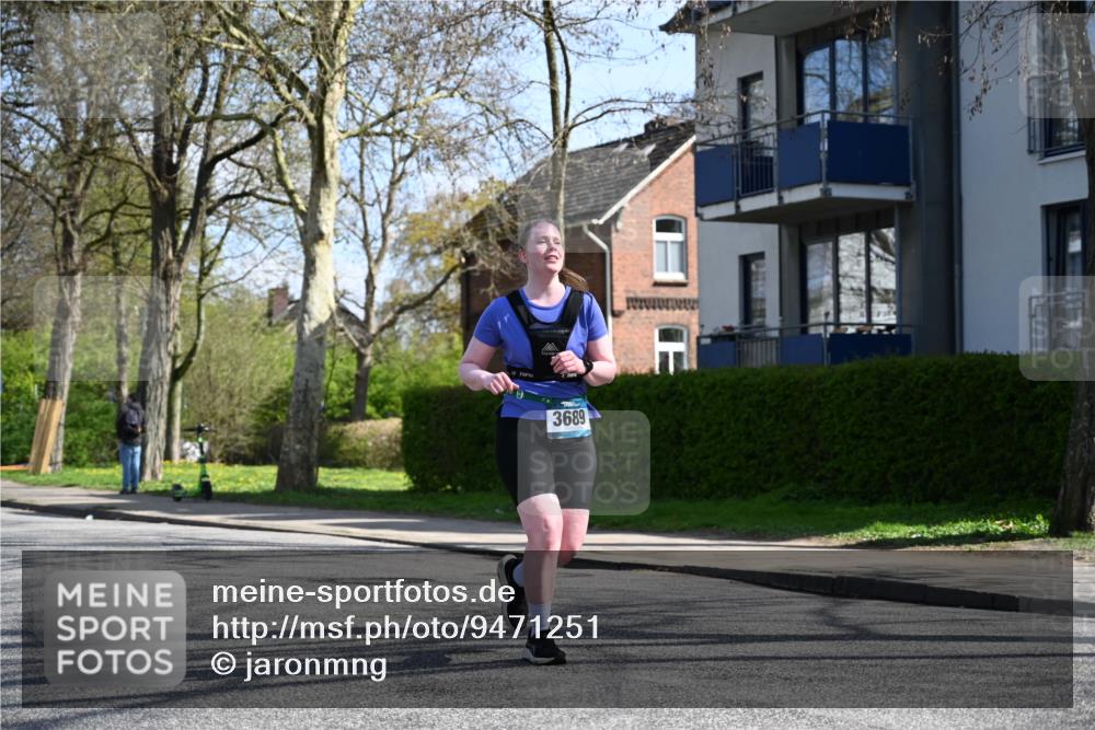 12.04.2026 - 45. Internationalen Wilhelmsburger Insellauf J. Mangold http://msf.ph/oto/9471251 12.04.2026 11:25:23 Ziel 5559, 2025, 2542, 3168, 3775, 3168, 3775, 3253 meine-sportfotos.de