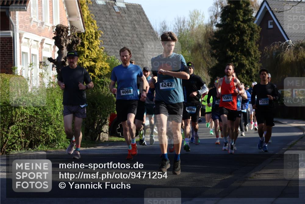 12.04.2026 - 45. Internationalen Wilhelmsburger Insellauf Yannick Fuchs http://msf.ph/oto/9471254 12.04.2026 08:55:52 Laufen 4068, 4242, 4994, 5561, 49, 2377 meine-sportfotos.de