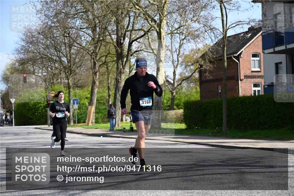 12.04.2026 - 45. Internationalen Wilhelmsburger Insellauf J. Mangold http://msf.ph/oto/9471316 12.04.2026 11:25:30 Ziel 2025, 2542, 3168, 3775, 3253, 2207 meine-sportfotos.de