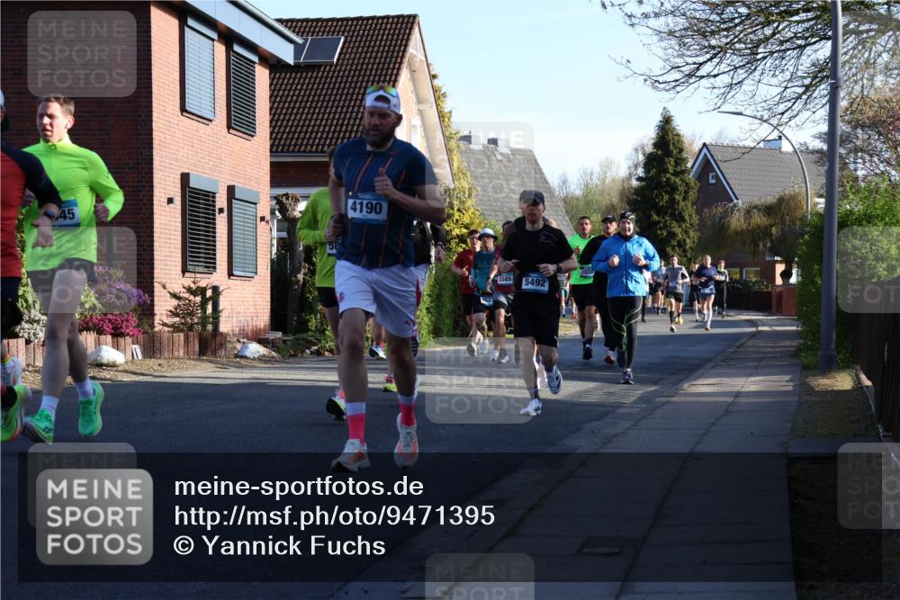 12.04.2026 - 45. Internationalen Wilhelmsburger Insellauf Yannick Fuchs http://msf.ph/oto/9471395 12.04.2026 08:56:03 Laufen 45, 4190, 5585, 5492 meine-sportfotos.de