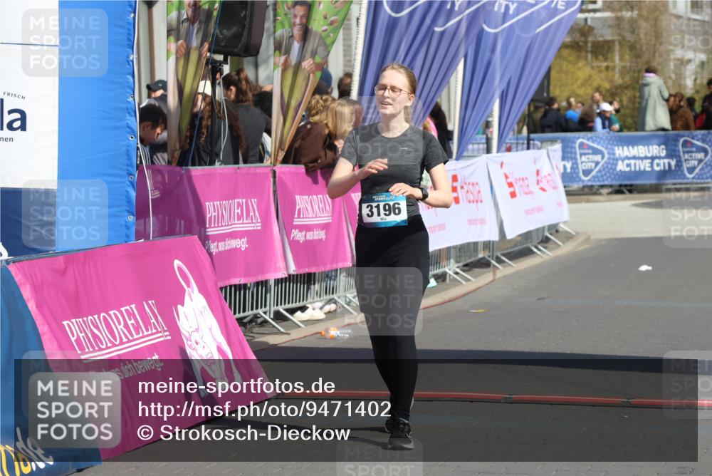 12.04.2026 - 45. Internationalen Wilhelmsburger Insellauf Strokosch-Dieckow http://msf.ph/oto/9471402 12.04.2026 11:27:31 Ziel 3196 meine-sportfotos.de