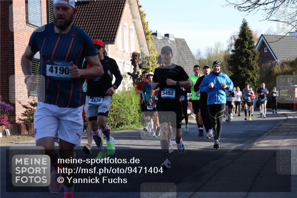 12.04.2026 - 45. Internationalen Wilhelmsburger Insellauf Yannick Fuchs http://msf.ph/oto/9471404 12.04.2026 08:56:04 Laufen 4190, 4829, 462, 5492, 202 meine-sportfotos.de