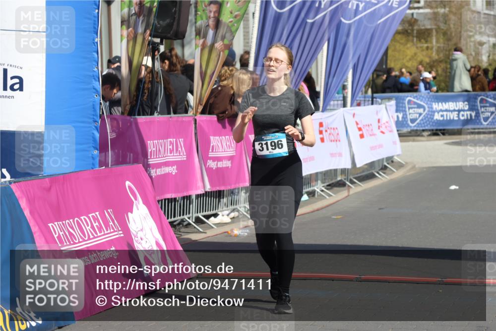 12.04.2026 - 45. Internationalen Wilhelmsburger Insellauf Strokosch-Dieckow http://msf.ph/oto/9471411 12.04.2026 11:27:31 Ziel 3196 meine-sportfotos.de