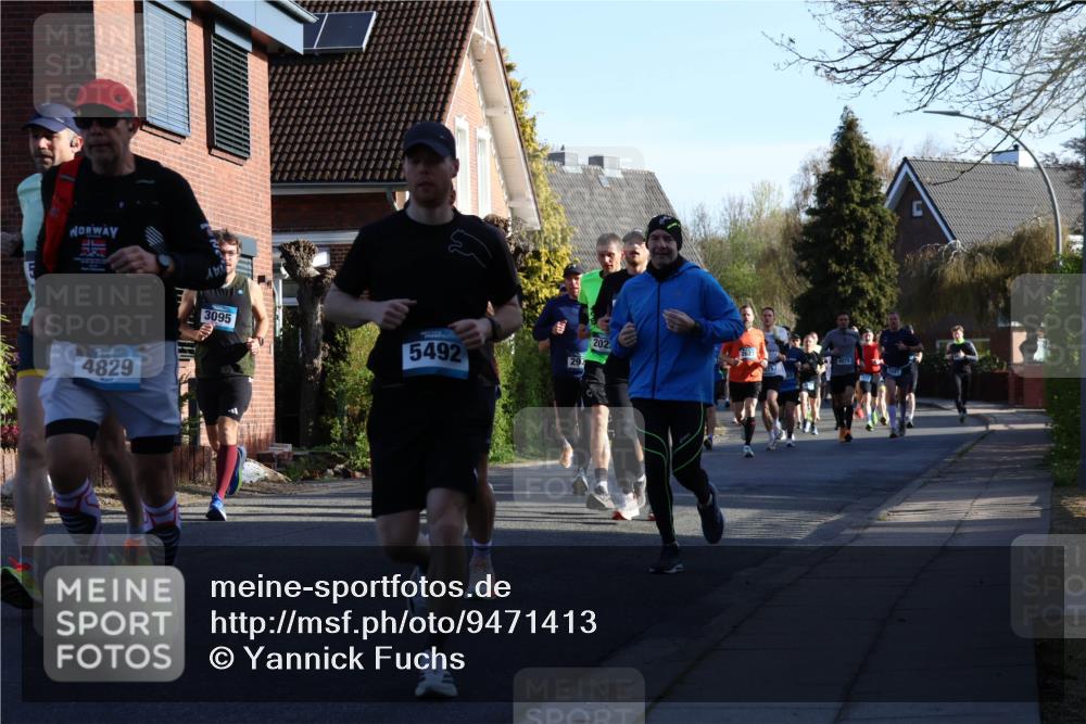 12.04.2026 - 45. Internationalen Wilhelmsburger Insellauf Yannick Fuchs http://msf.ph/oto/9471413 12.04.2026 08:56:05 Laufen 4829, 3095, 5492, 202, 29 meine-sportfotos.de