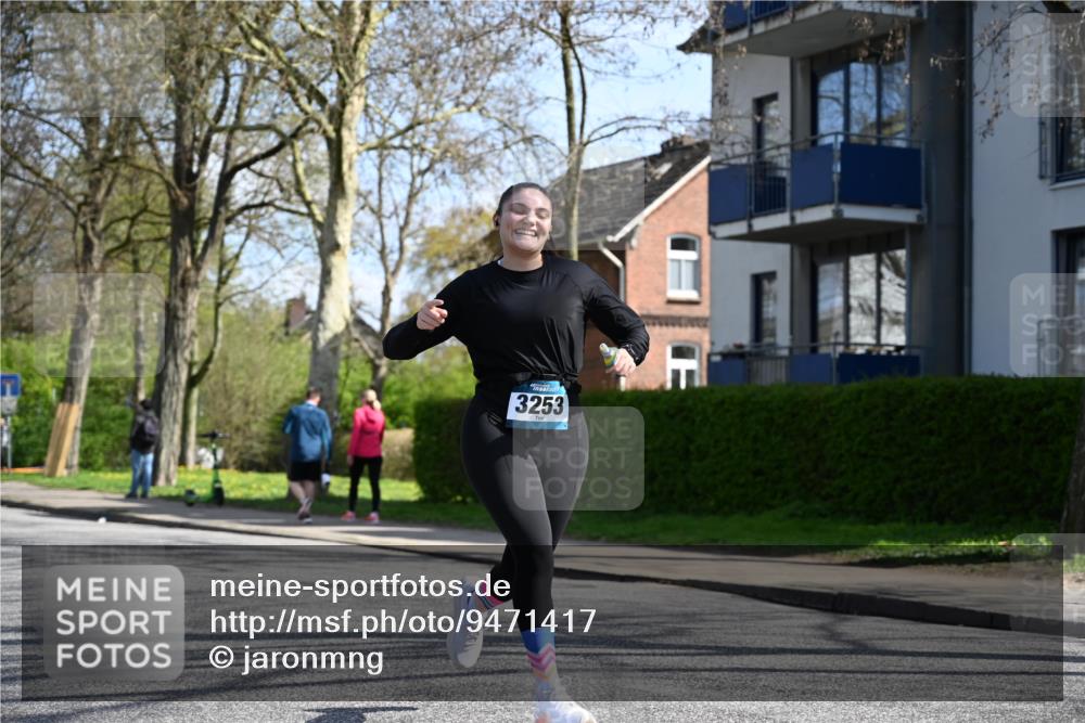 12.04.2026 - 45. Internationalen Wilhelmsburger Insellauf J. Mangold http://msf.ph/oto/9471417 12.04.2026 11:25:58 Ziel 3253, 2207, 2388, 3122, 2353 meine-sportfotos.de