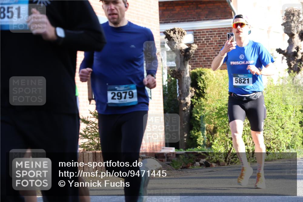 12.04.2026 - 45. Internationalen Wilhelmsburger Insellauf Yannick Fuchs http://msf.ph/oto/9471445 12.04.2026 08:56:08 Laufen 851, 2979, 5821 meine-sportfotos.de