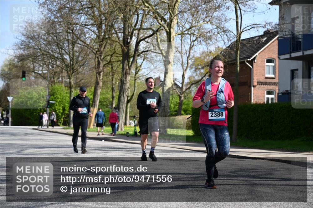 12.04.2026 - 45. Internationalen Wilhelmsburger Insellauf J. Mangold http://msf.ph/oto/9471556 12.04.2026 11:26:08 Ziel 3253, 2207, 2388, 3122, 2353, 2523 meine-sportfotos.de