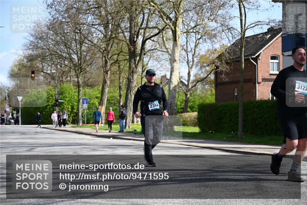 12.04.2026 - 45. Internationalen Wilhelmsburger Insellauf J. Mangold http://msf.ph/oto/9471595 12.04.2026 11:26:10 Ziel 3253, 2207, 2388, 3122, 2353, 2523 meine-sportfotos.de