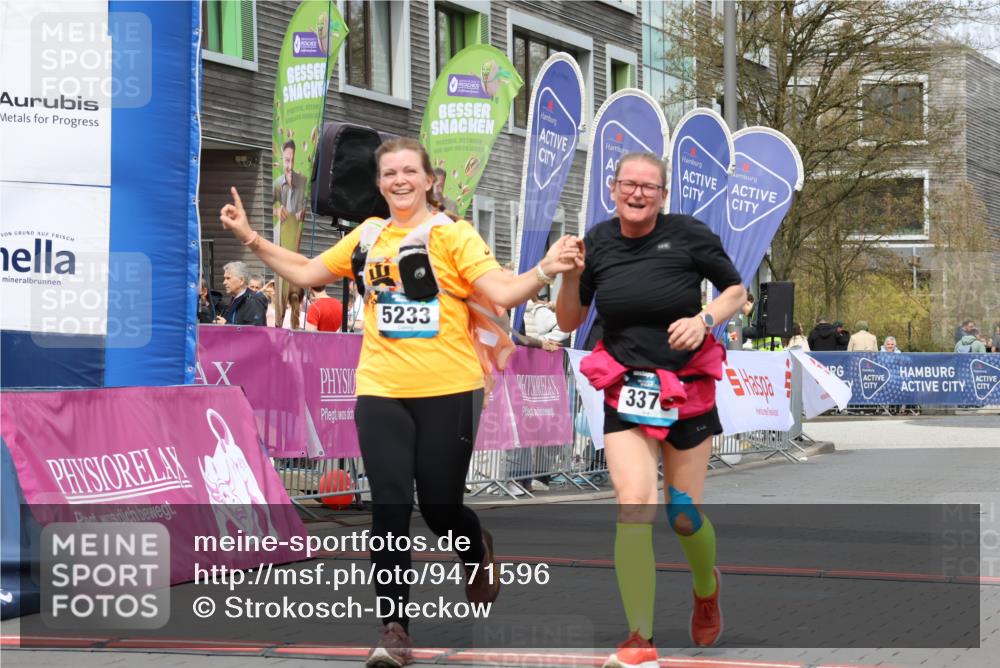 12.04.2026 - 45. Internationalen Wilhelmsburger Insellauf Strokosch-Dieckow http://msf.ph/oto/9471596 12.04.2026 13:36:42 Ziel 5233, 3376 meine-sportfotos.de