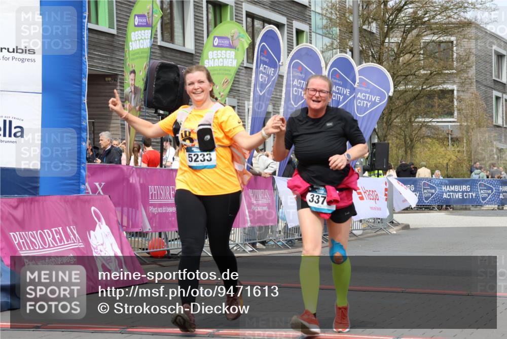 12.04.2026 - 45. Internationalen Wilhelmsburger Insellauf Strokosch-Dieckow http://msf.ph/oto/9471613 12.04.2026 13:36:42 Ziel 5233, 3376 meine-sportfotos.de