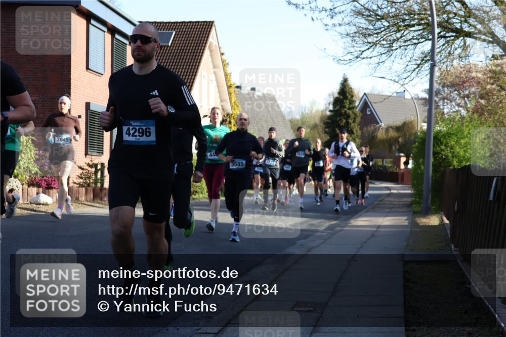 12.04.2026 - 45. Internationalen Wilhelmsburger Insellauf Yannick Fuchs http://msf.ph/oto/9471634 12.04.2026 08:56:23 Laufen 3945, 4296, 44, 3585, 3929 meine-sportfotos.de