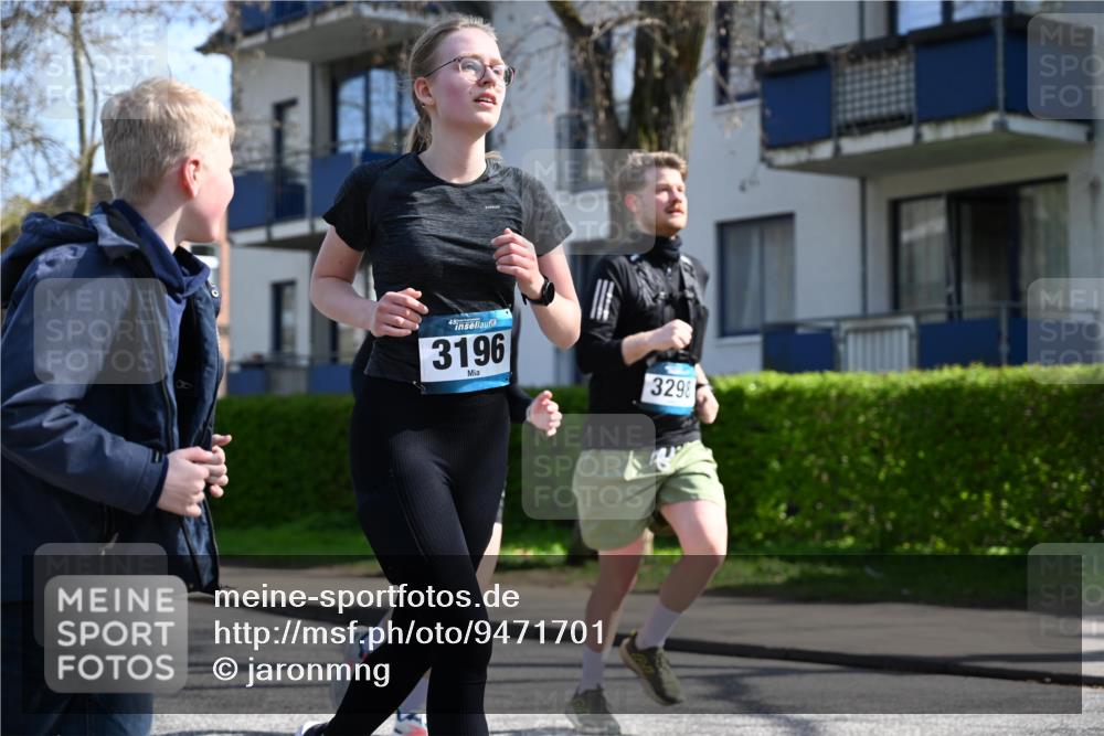 12.04.2026 - 45. Internationalen Wilhelmsburger Insellauf J. Mangold http://msf.ph/oto/9471701 12.04.2026 11:26:57 Ziel 3298, 3297, 3196 meine-sportfotos.de