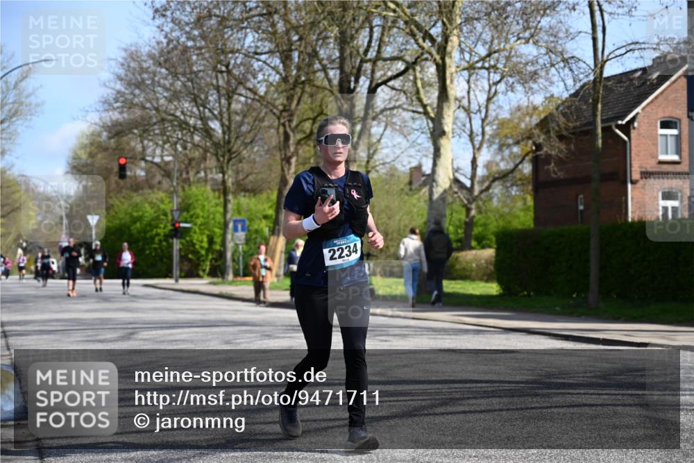 12.04.2026 - 45. Internationalen Wilhelmsburger Insellauf J. Mangold http://msf.ph/oto/9471711 12.04.2026 11:27:23 Ziel 2234, 2309, 2310, 2237, 2140, 5831, 2511, 2512, 2352 meine-sportfotos.de