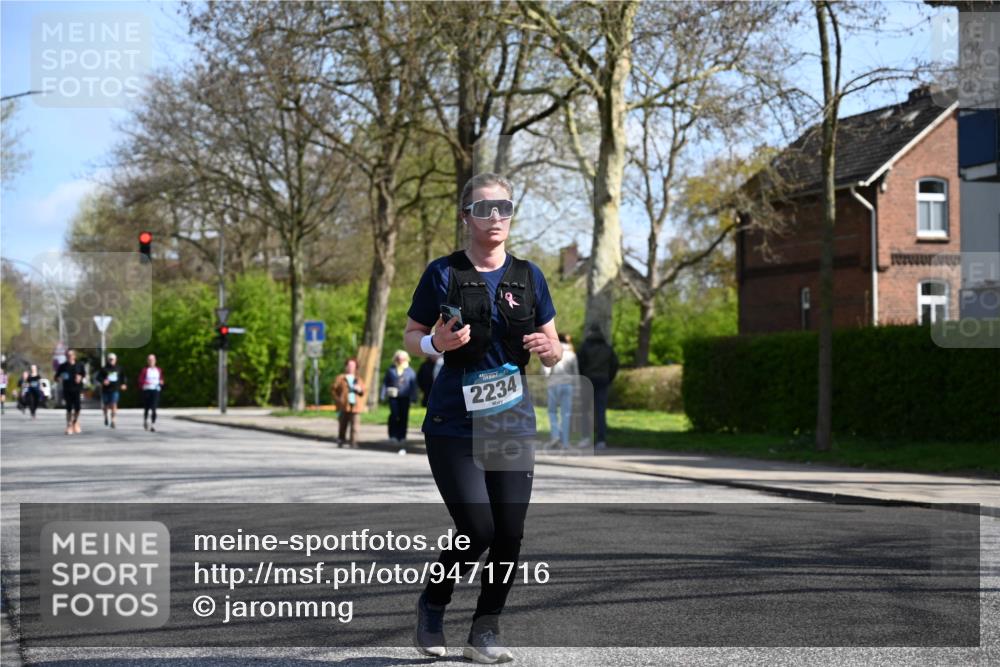 12.04.2026 - 45. Internationalen Wilhelmsburger Insellauf J. Mangold http://msf.ph/oto/9471716 12.04.2026 11:27:24 Ziel 2234, 2309, 2310, 2237, 2140, 5831, 2511, 2512, 2352 meine-sportfotos.de