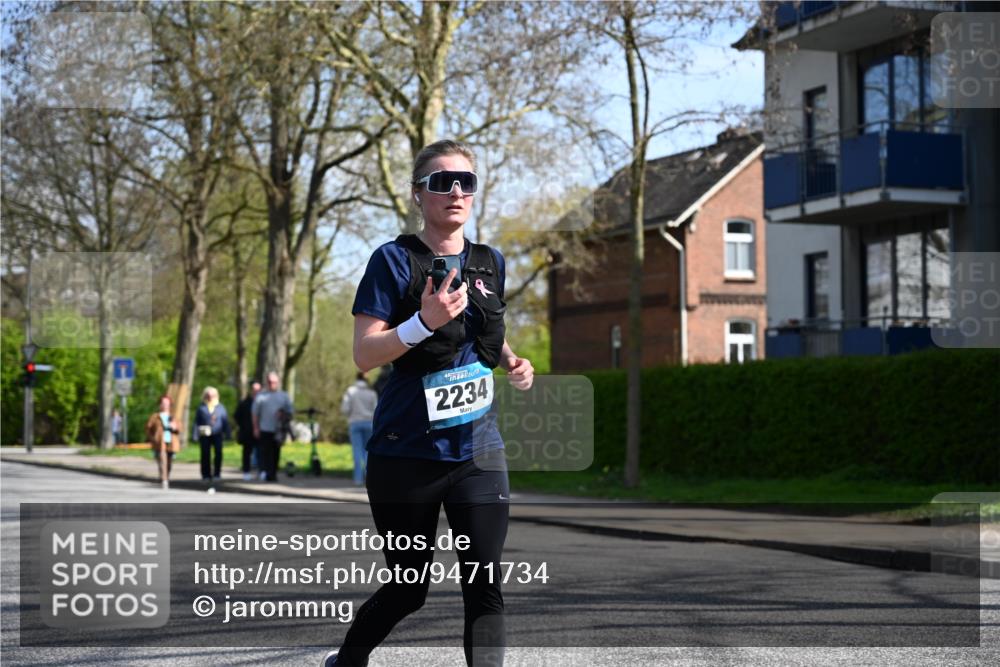 12.04.2026 - 45. Internationalen Wilhelmsburger Insellauf J. Mangold http://msf.ph/oto/9471734 12.04.2026 11:27:24 Ziel 2234, 2309, 2310, 2237, 2140, 5831, 2511, 2512, 2352 meine-sportfotos.de
