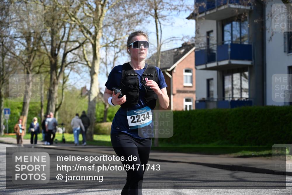 12.04.2026 - 45. Internationalen Wilhelmsburger Insellauf J. Mangold http://msf.ph/oto/9471743 12.04.2026 11:27:25 Ziel 2234, 2309, 2310, 2237, 2140, 5831, 2511, 2512, 2352, 3451 meine-sportfotos.de