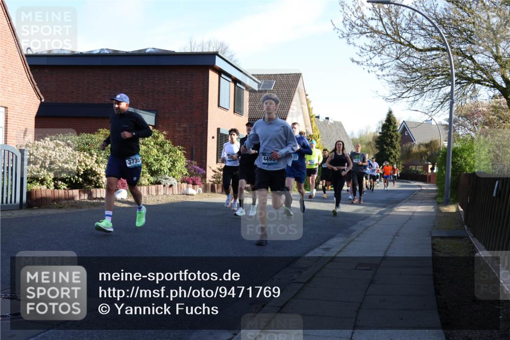 12.04.2026 - 45. Internationalen Wilhelmsburger Insellauf Yannick Fuchs http://msf.ph/oto/9471769 12.04.2026 08:56:33 Laufen 3735, 4493, 31, 3144 meine-sportfotos.de