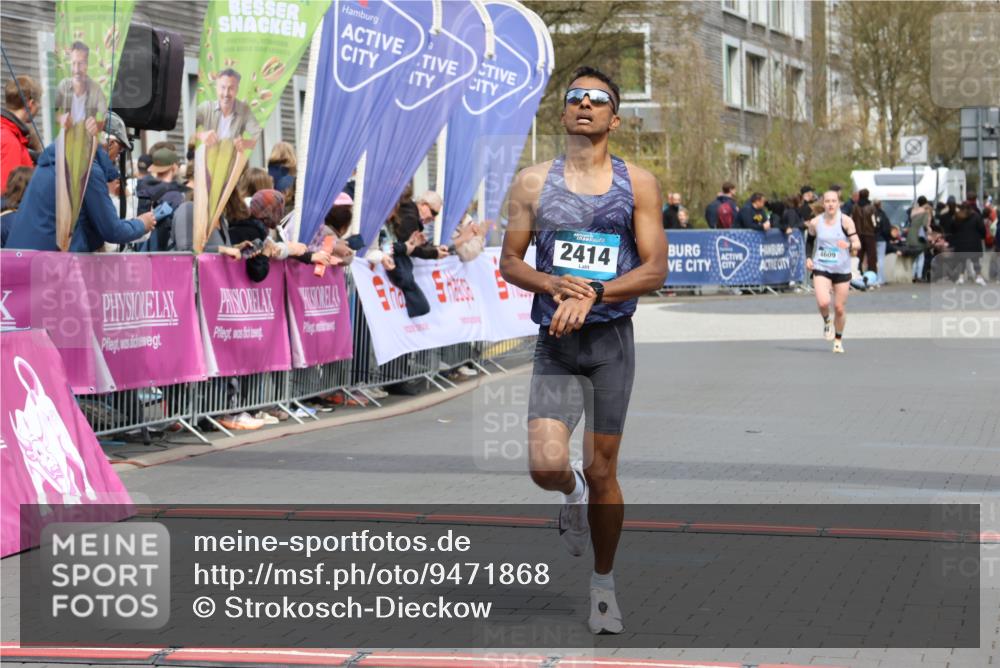 12.04.2026 - 45. Internationalen Wilhelmsburger Insellauf Strokosch-Dieckow http://msf.ph/oto/9471868 12.04.2026 12:52:47 Ziel 2414 meine-sportfotos.de