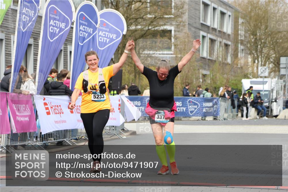 12.04.2026 - 45. Internationalen Wilhelmsburger Insellauf Strokosch-Dieckow http://msf.ph/oto/9471907 12.04.2026 13:36:40 Ziel 5233, 3376 meine-sportfotos.de