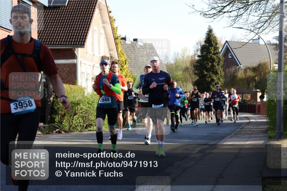 12.04.2026 - 45. Internationalen Wilhelmsburger Insellauf Yannick Fuchs http://msf.ph/oto/9471913 12.04.2026 08:56:45 Laufen 3958, 2940, 3091, 4061, 2994 meine-sportfotos.de