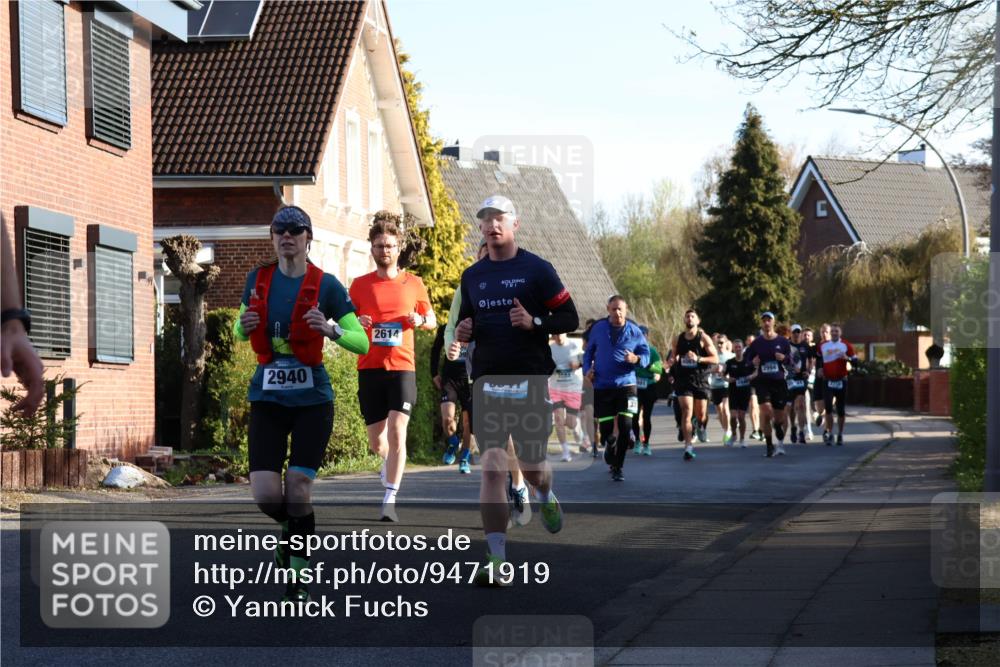 12.04.2026 - 45. Internationalen Wilhelmsburger Insellauf Yannick Fuchs http://msf.ph/oto/9471919 12.04.2026 08:56:45 Laufen 2940, 2614, 3584, 2994, 2 meine-sportfotos.de